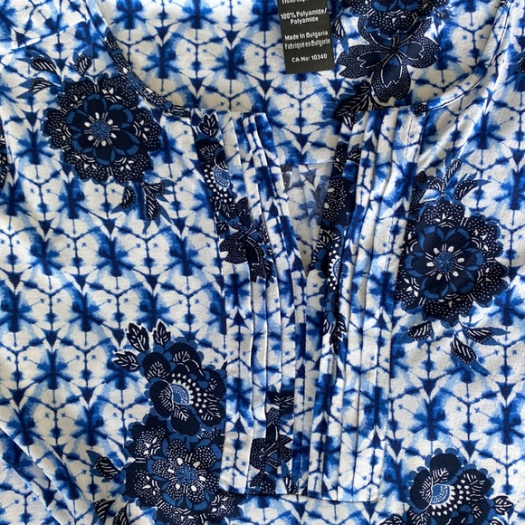 OLSEN Europe women’s top size US 12 white & blue & black floral flared sleeves - Picture 3 of 9